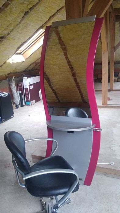Konsola fryzjerska. Stan dobry. Fotel fryzjerski GRATIS !