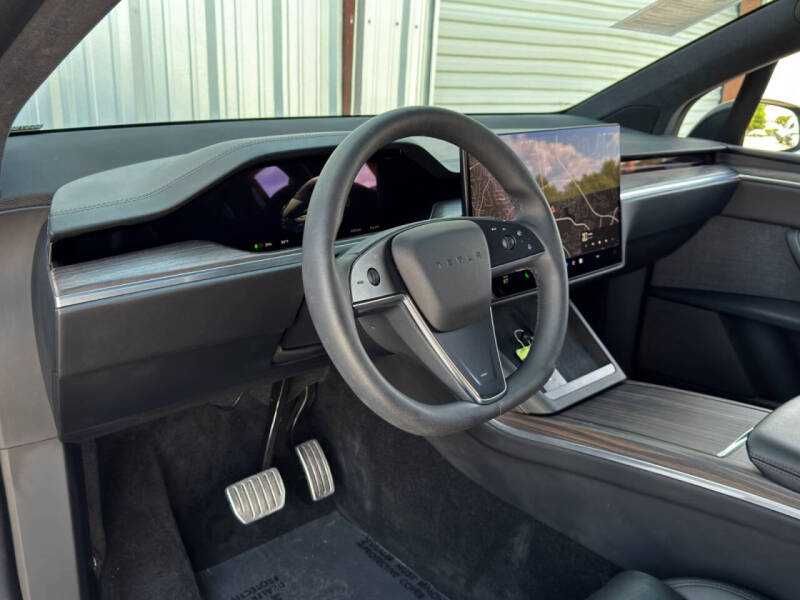 2023 Tesla Model X Standard Range