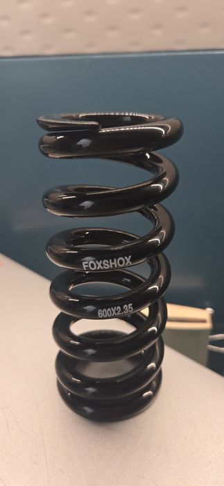 Oryginalna Sprężyna 600x2.35 do damperów FOX rower.