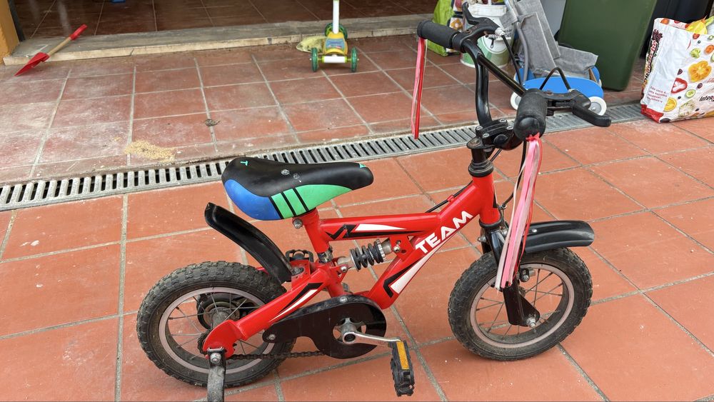 Bicicleta crianca 3-4 anos