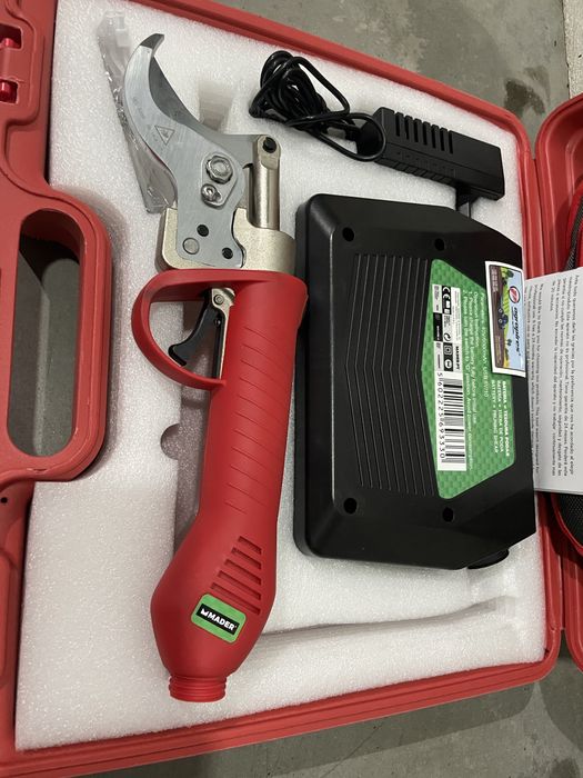 Tesoura de podar a bateria profissional