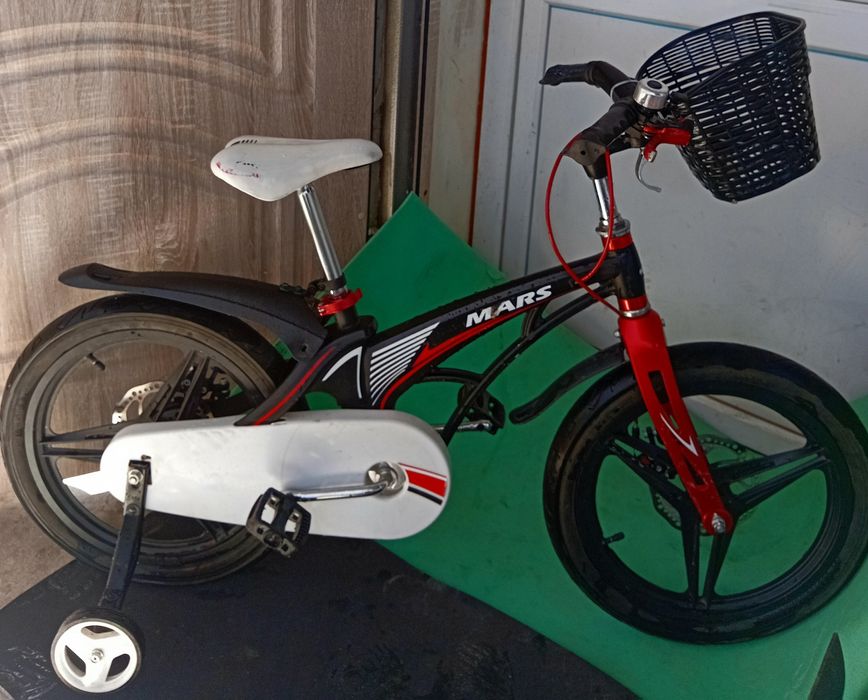 Продам дитячий велосипед Mars  на 18 дюймів магнієві рама супер легкий