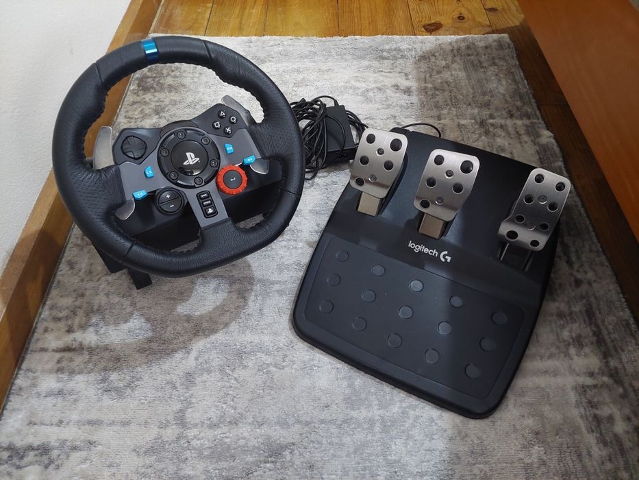 Logitech g29 como novo volante e pedais