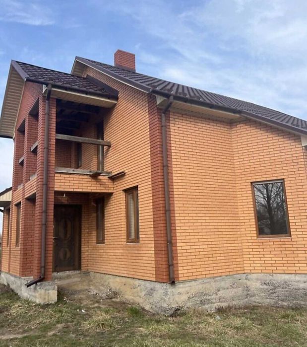 Продам 2-поверховий будинок у с. Петрик 4374