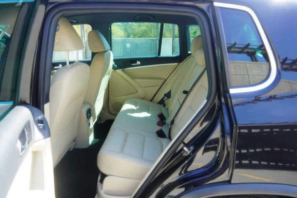 Volkswagen Tiguan      2016
