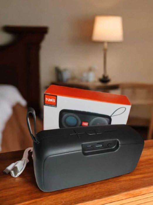 Колонка зі світломузикою блютуз колонка бездротова потужна