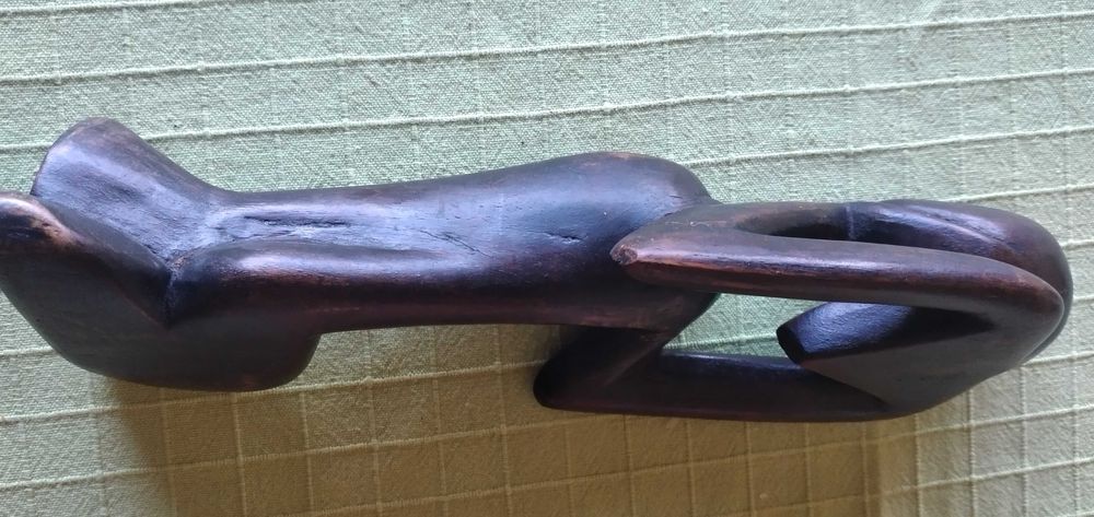 Escultura africana em madeira