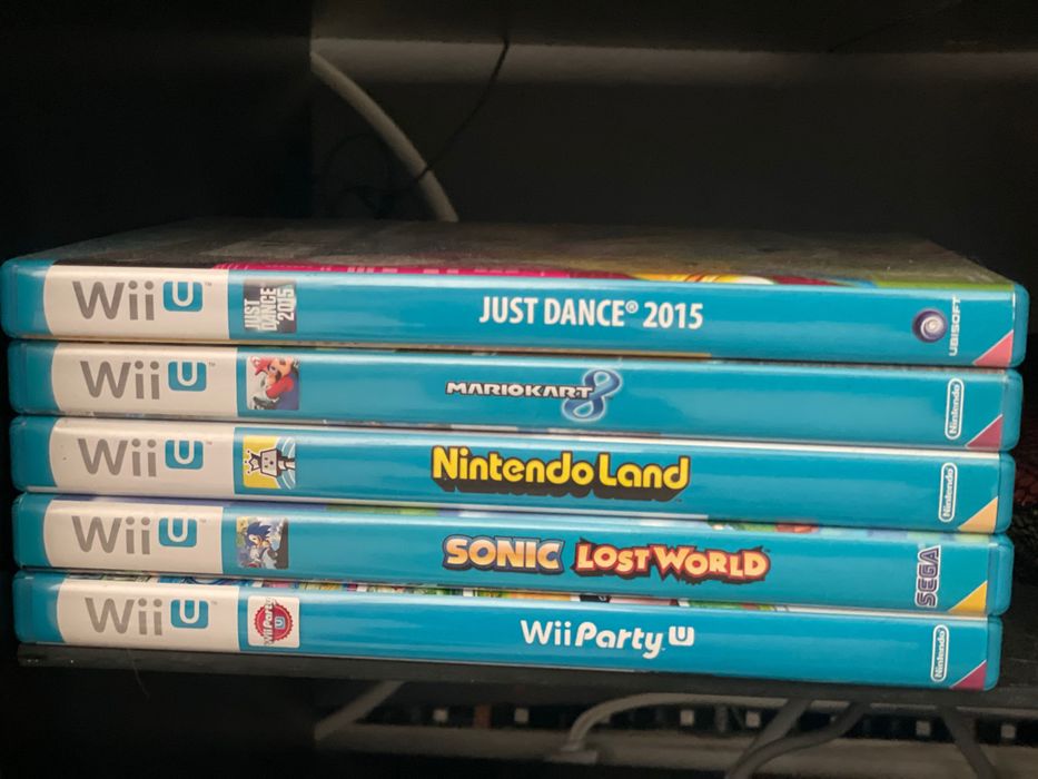 Wii U com Pad+cabos e 5 jogos (cada +10€)