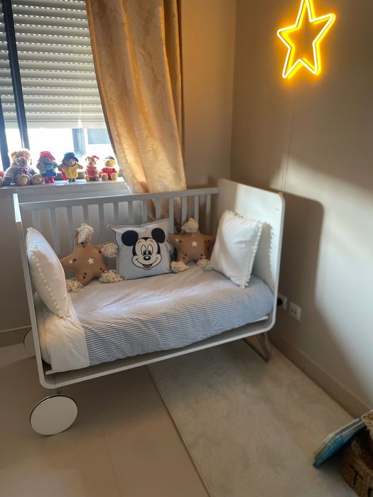 Berço de bébé madeira  9 meses aos 3 anos de idade