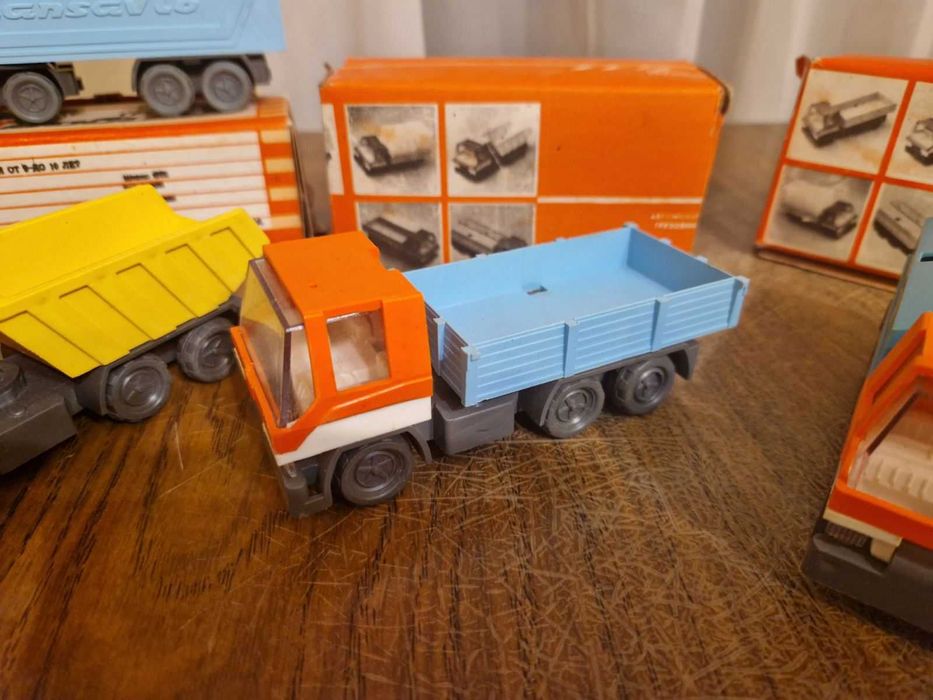 4 игрушки грузовые автомобили пост ссср 92г   в идеале
