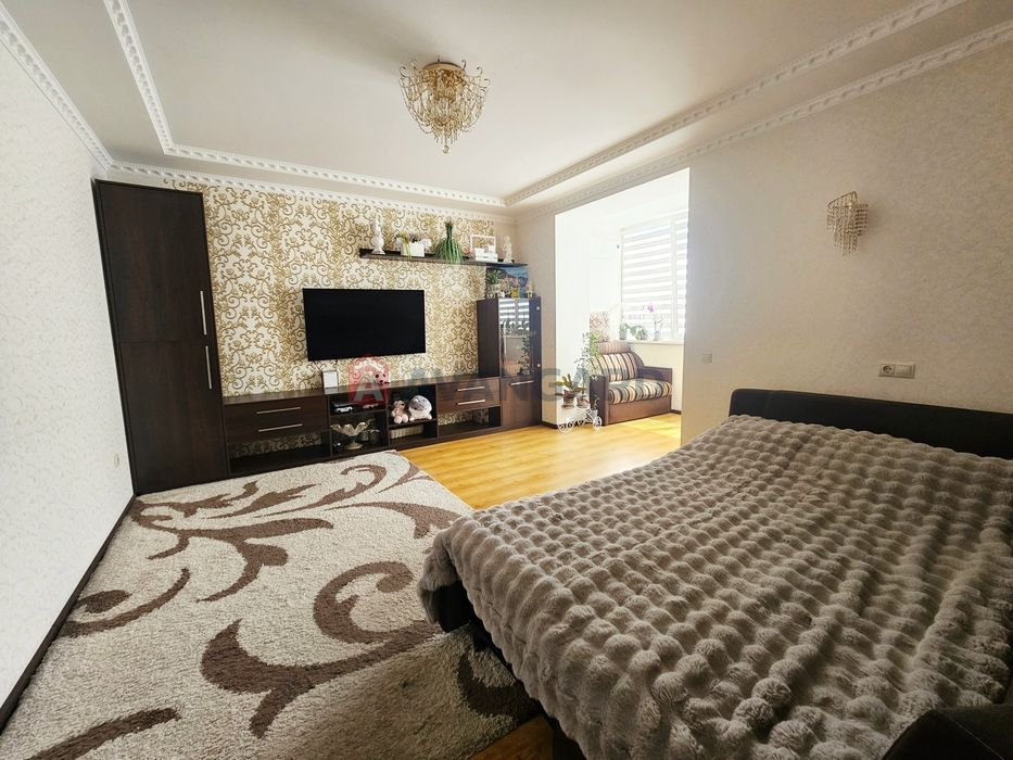 Продаж квартири в новому будинку митниця