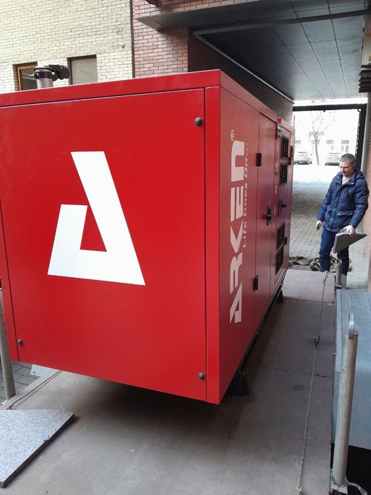 Генератор дизельний Франція 70кВА для банку