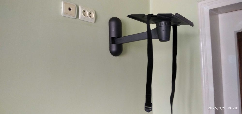 Кронштейн для телевізора