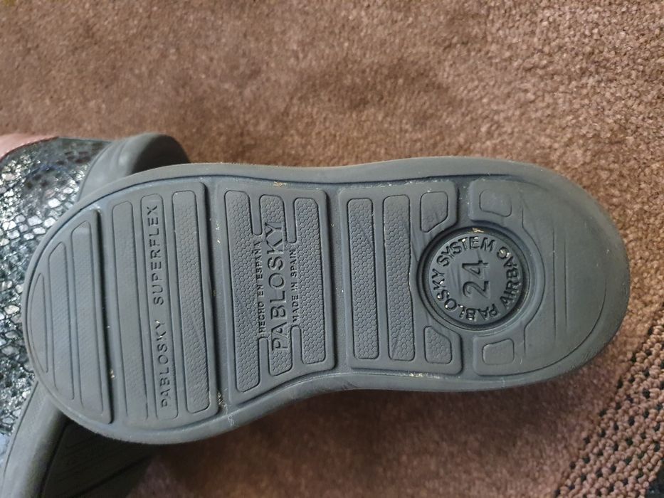 Botas de pele pavlovski menina