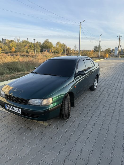 Тойота Карина Е 1.6 бензин 1993