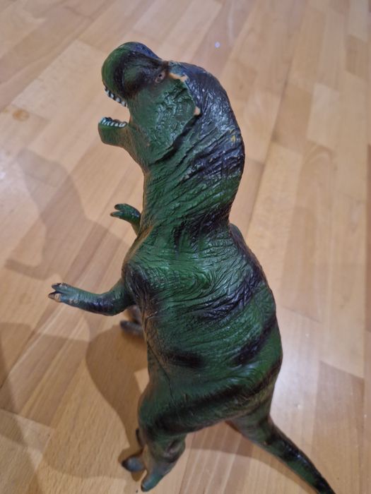 Динозавр, фігурка, 29 см