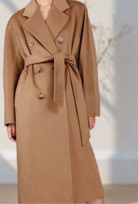 Пальто бежеве двубортне зі 100% вовни  кемел