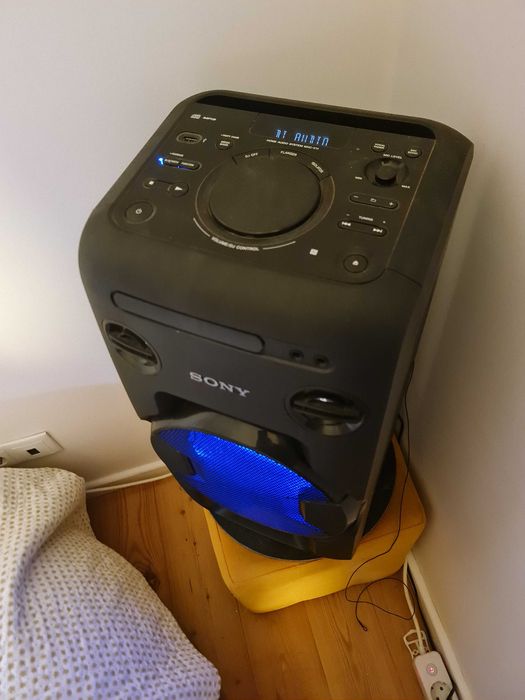 Coluna Sony MHC V11 Bluetooth, Radio, CD, USB e KARAOKE