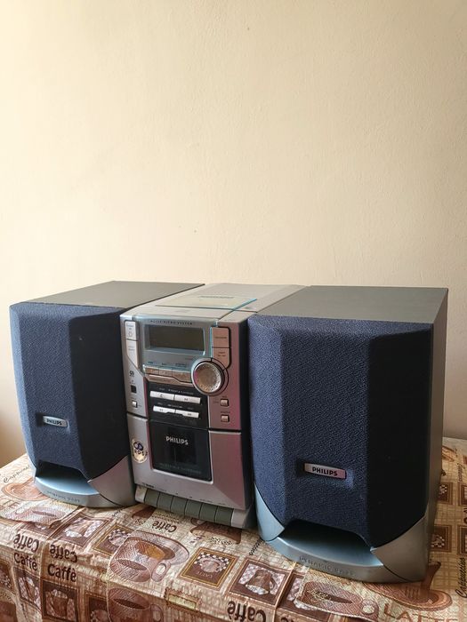 Музыкальный центр Philips,Дешево!
