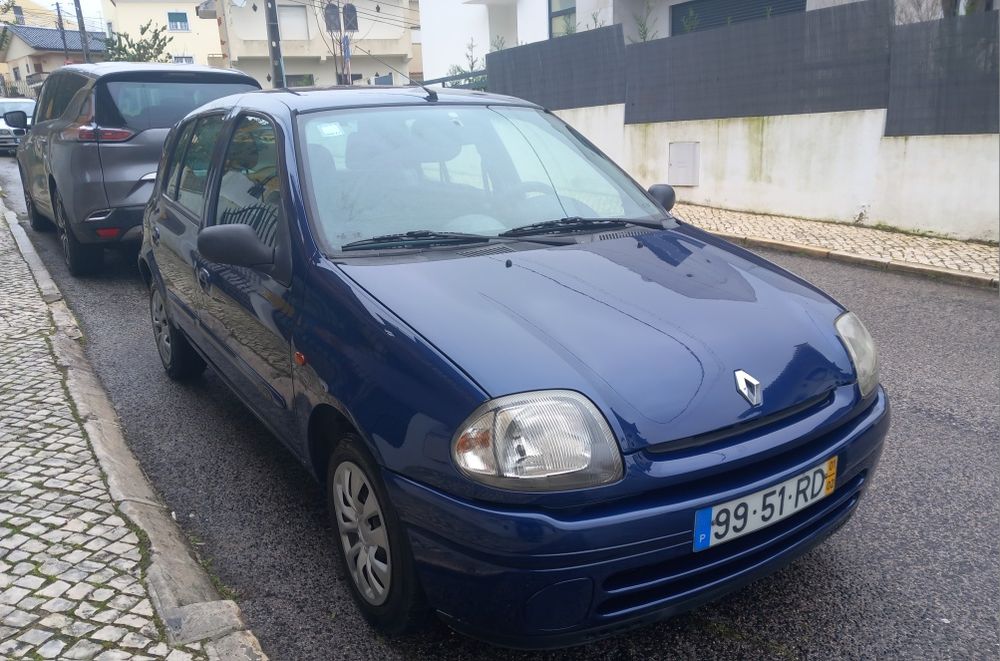 Renault clio 2001 apenas 153 mil kms impecavel