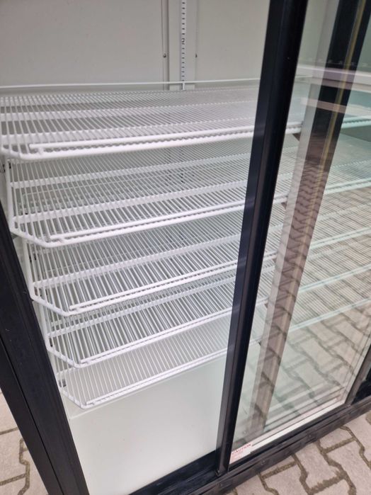 Witryna chłodnicza 1300 l. Black-Regał,chłodnia-Kwiaty