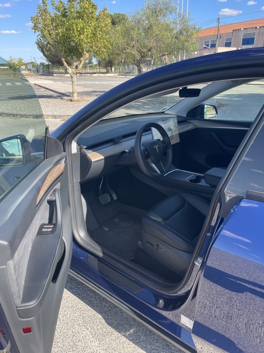 Tesla Model Y Long Range