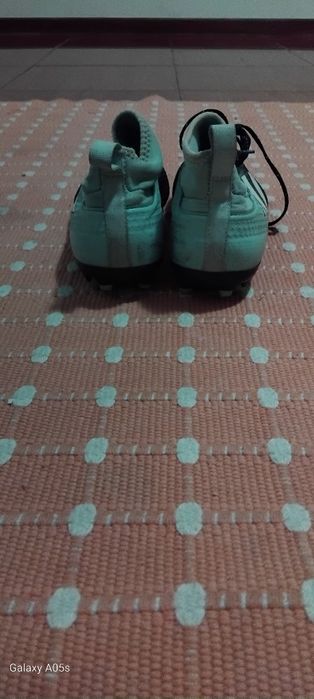 Chuteira Adidas como nova