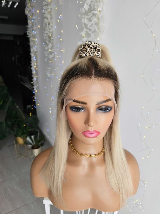Peruka Gabi jasny chłodny blond z włosów naturalnych 45 cm