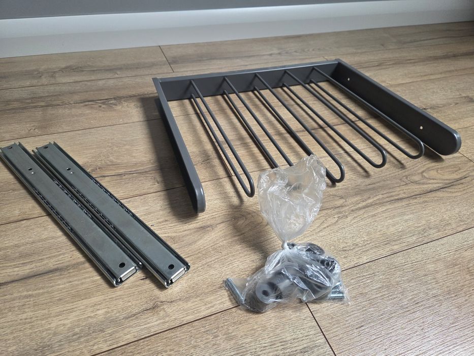 Wieszak na spodnie wysuwny 43x34 szary do szaf PAX + prowadnice KOMPLEMENT