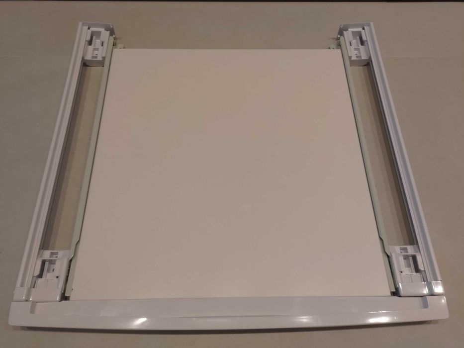 Łącznik pralki z suszarką z wysuwaną półką BOSCH WTZ27500 17007416