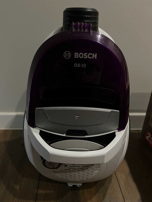 Пилосос Bosch GS-10 BGS1U1800 1800 Вт, без мішка