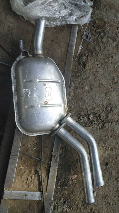 Резонатор Мерседес Бенц Е200 W124 2,0, Е220 W124 2,2 1992-1995 гг.