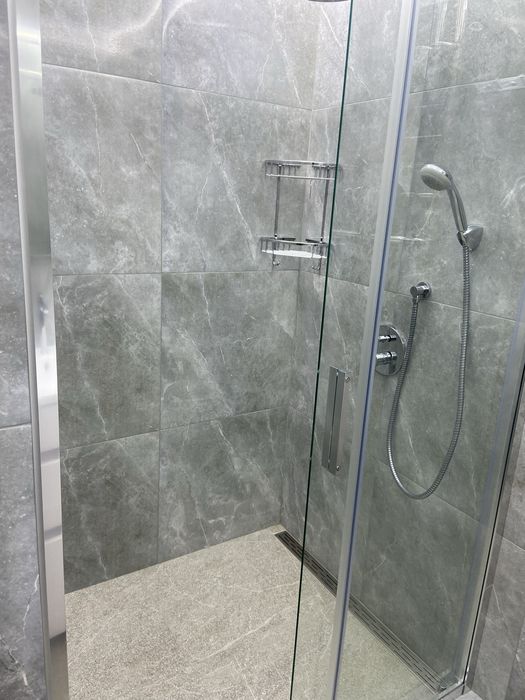 Здам  1-к командирувальним ,біля площі Володимира Великого