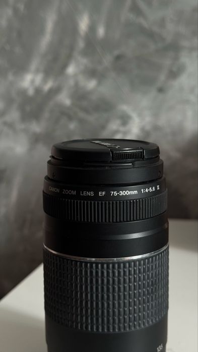 Зум об’єктив Canon EF 75-300mm f/4-5.6 III USM