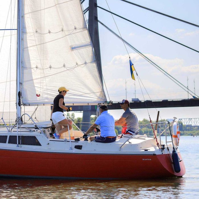 Яхта Dehler Delanta 80 вітрильно-моторна, прогулянкова