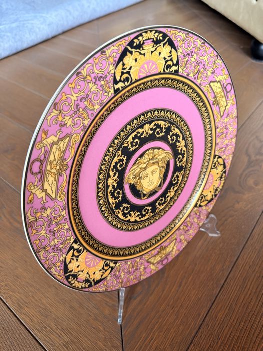 Rosenthal x Versace Medusa Pink – Exclusively Made for Donatella Versace | Kolekcjonerski Talerz