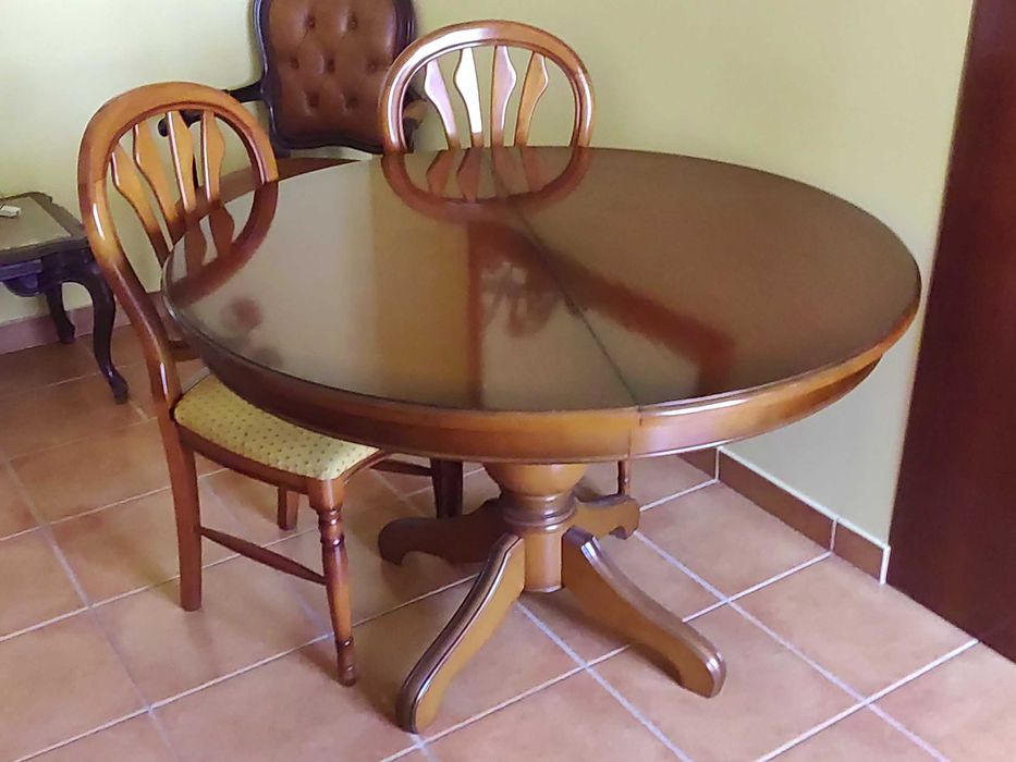 Mesa em cerejeira com 4 cadeiras