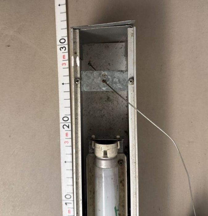 Luminária suspensa linear Osvaldo Matos (OM) em aluminio anodizado