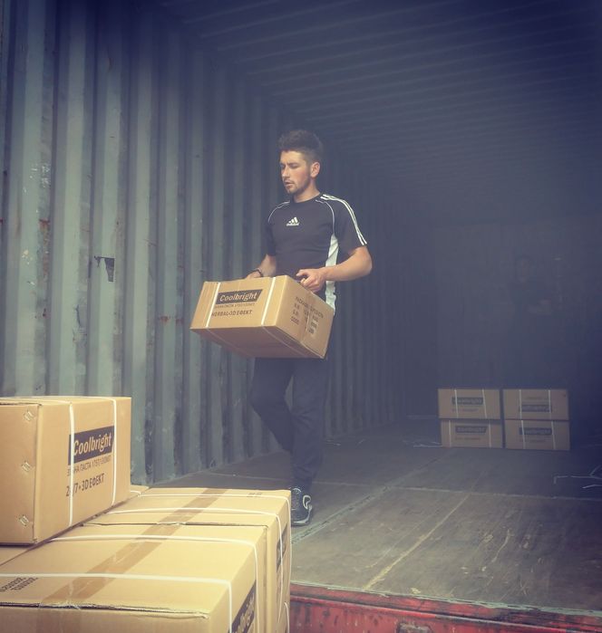 Послуги вантажників. Вантажники. Різноробочі. Вантажні перевезення.