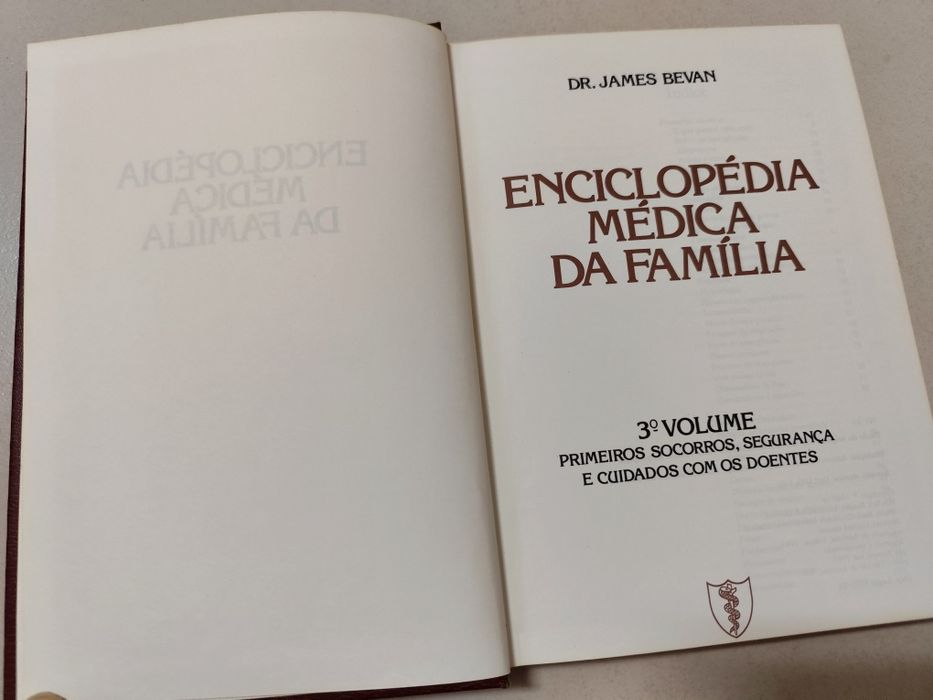 Enciclopédia Médica de Família - Dr James Bevan