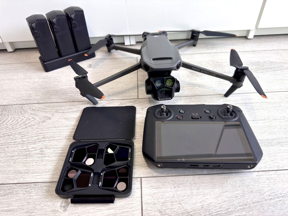 DJI MAVIC 3 PRO CINE 1TB dron dji gwarancja RC PRO fly more combo fmc