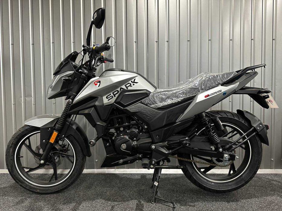 Новий мотоцикл Spark SP200R-32