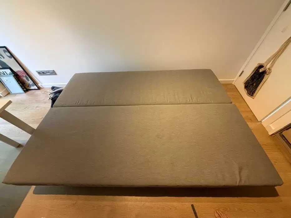 Sofá-cama IKEA ÄLVDALEN com arrumação