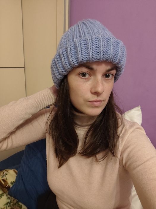 Шапка в'язана гачком