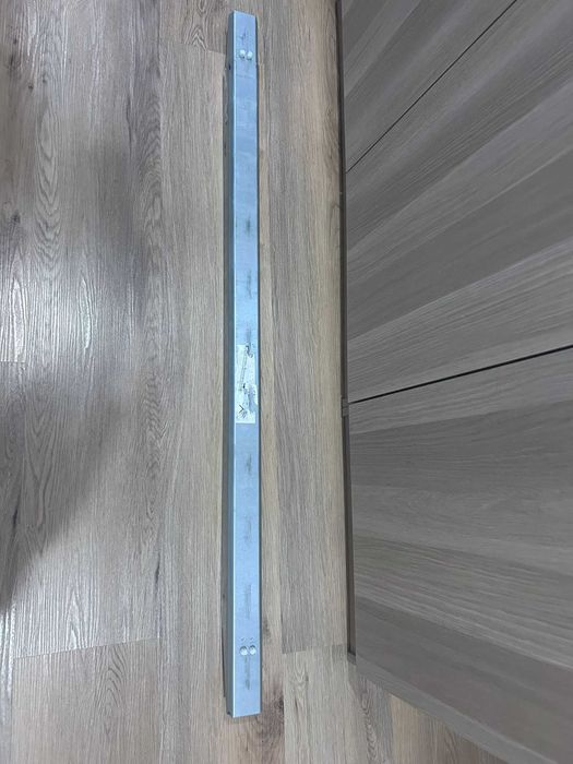 Estrado IKEA Luroy + trave Skorva