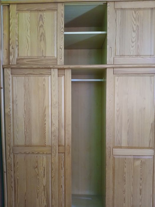 Szafa sosnowa z szufladami