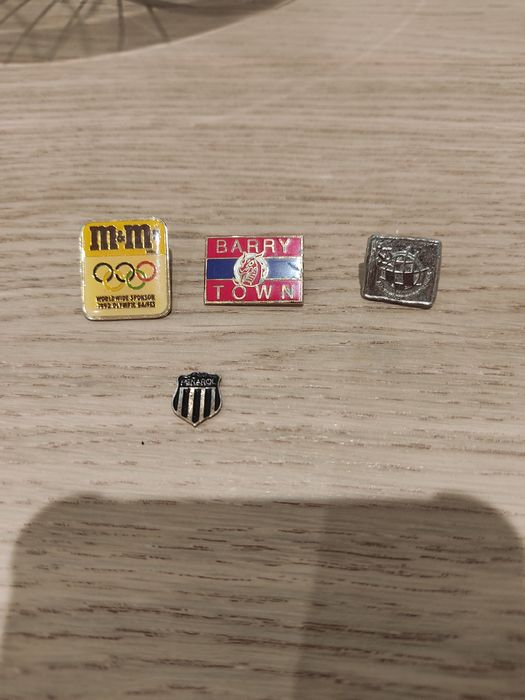 Pins de futebol para colecionadores