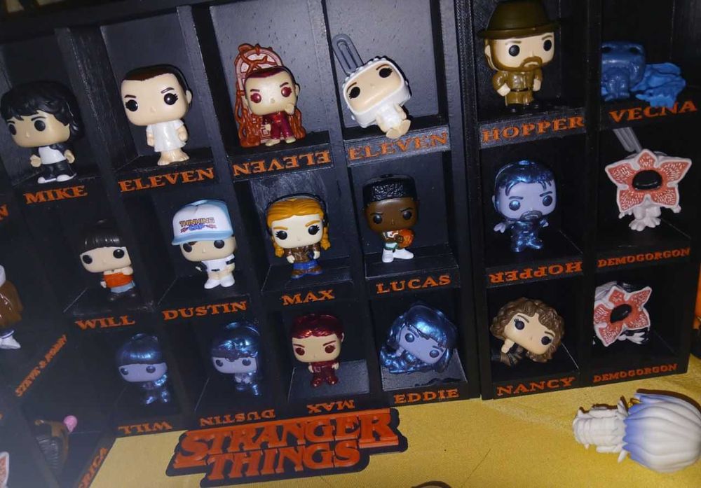 продам фігурки stranger things kinder funko pop