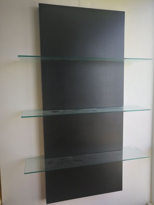 Móvel prateleiras estilo moderno preto e vidro