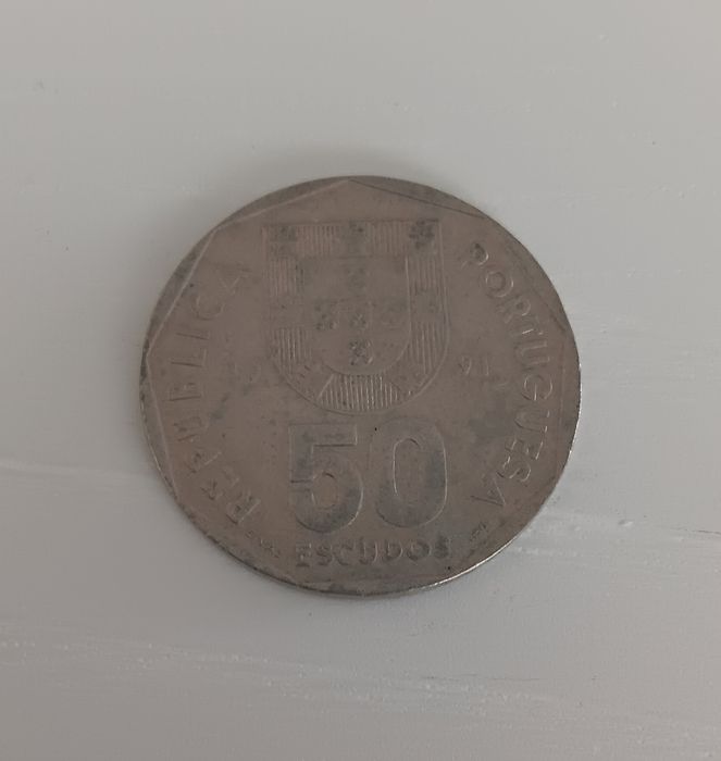 Lote Ref. 2: Moedas 50 escudos de 1986/87/88/89/91/98/99/00